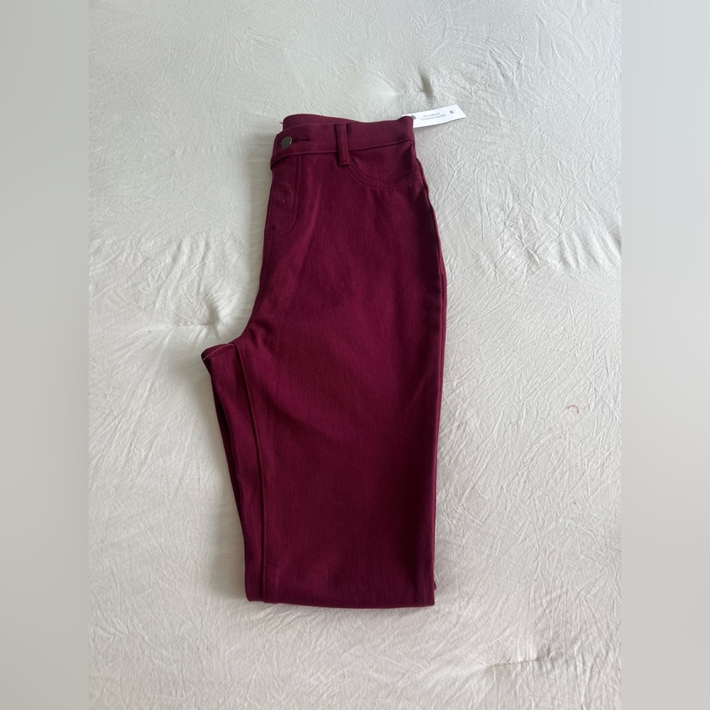 TIME AND TRU PULL ON JEAN LEGGINGS FITTED BURGUNDY XS/XCH (0-2)